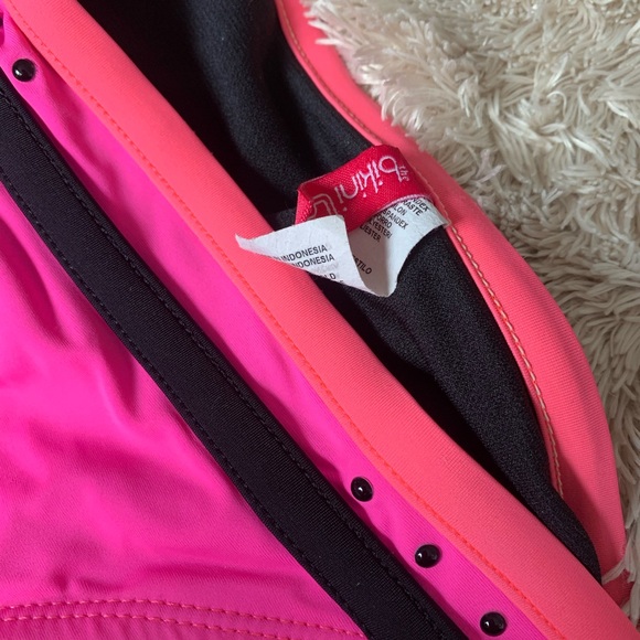 Coco Rave - Neon Pink Bikini - Picture 3 of 5
